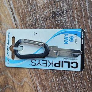NWT Clip Keys Carabiner Black